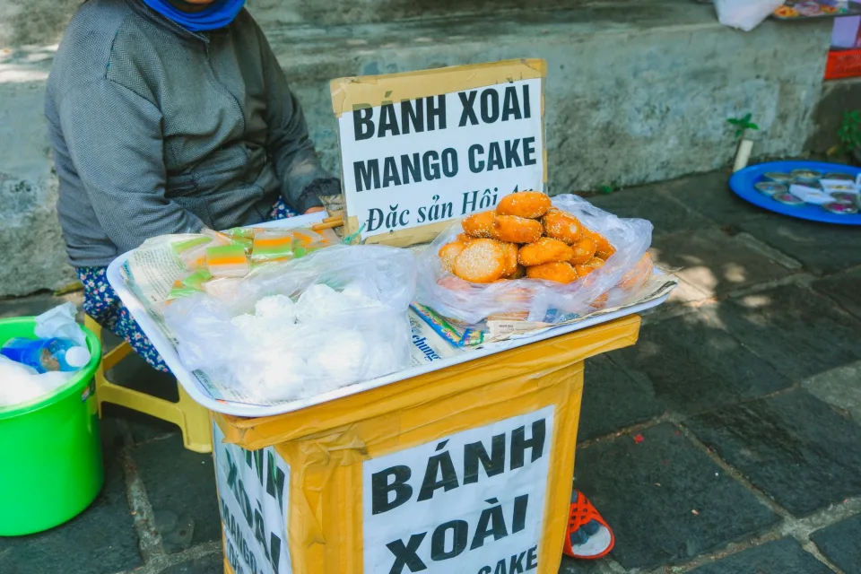 Bàn nướng đông khách tại Quán 126